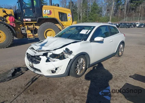 2011 Volvo C30 T5/T5 R-Design from USA, damaged, VIN YV1672MK9B2209946